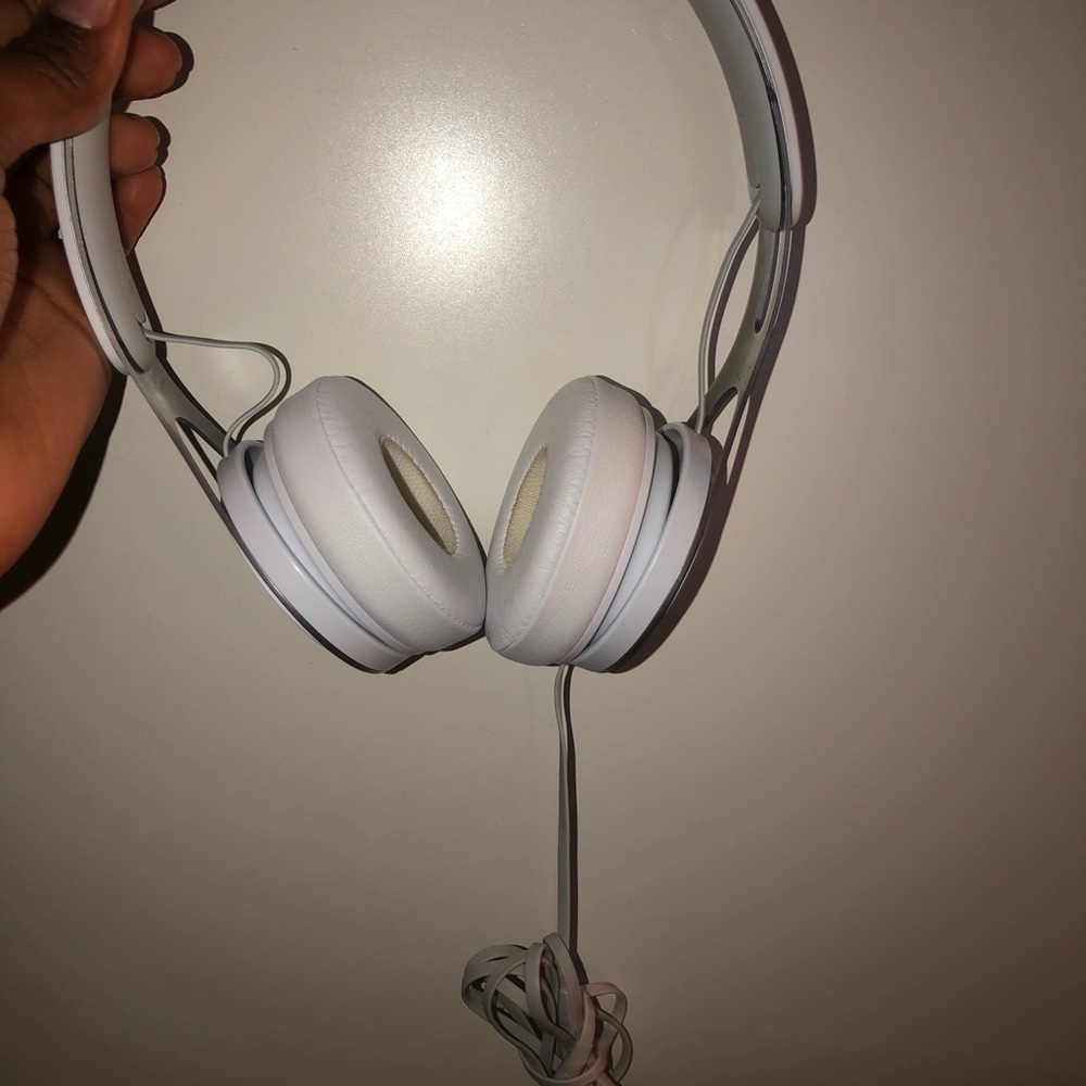 White beats EP - Picture 8 of 10